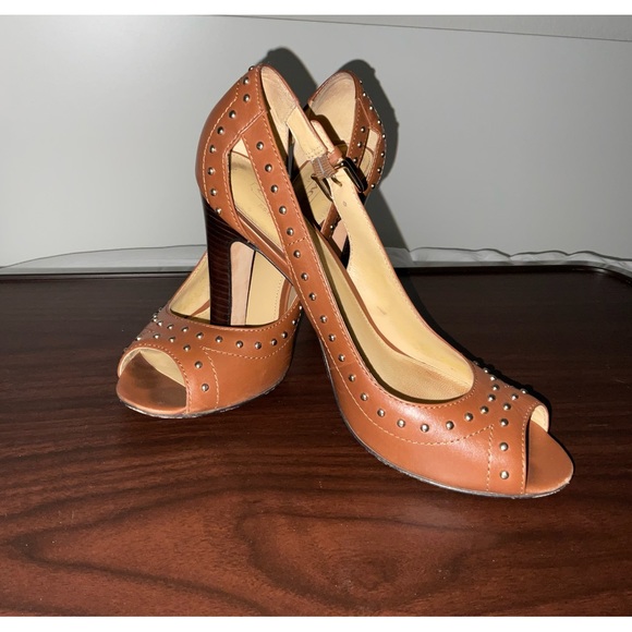 Heels, Coach Peep Toe tan leather heels - Picture 1 of 6